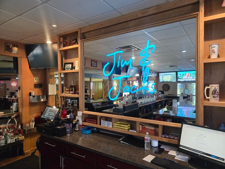 More Photos Of 3456 River Rd, Cincinnati Restaurant For Sale