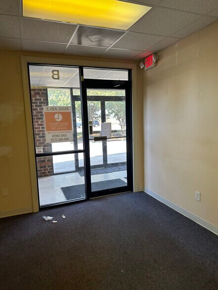 More Photos Of 15421 Forest Rd, Forest Office For Lease