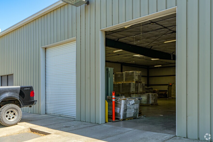 More Photos Of 4561 Skyway Dr, Olivehurst Warehouse For Sale