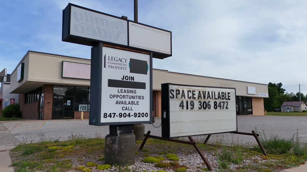 More Photos Of 201 Ionia St, Grayling Freestanding For Lease