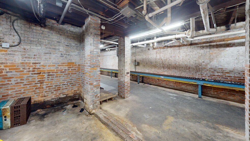 More Photos Of 117 12th St, Columbus Restaurant For Sale