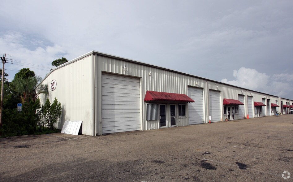 Primary Photo Of 2634 NE 9th Ave, Cape Coral Unknown For Lease