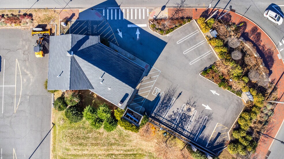 More Photos Of 1 W Main St, Chester Freestanding For Sale