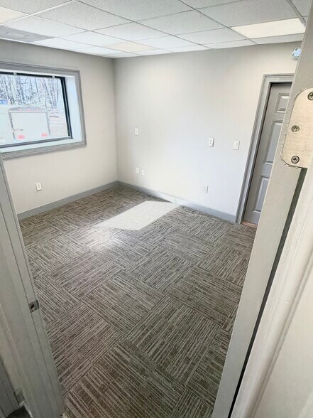 More Photos Of 321 Marble Mill Rd NW, Marietta Coworking Space
