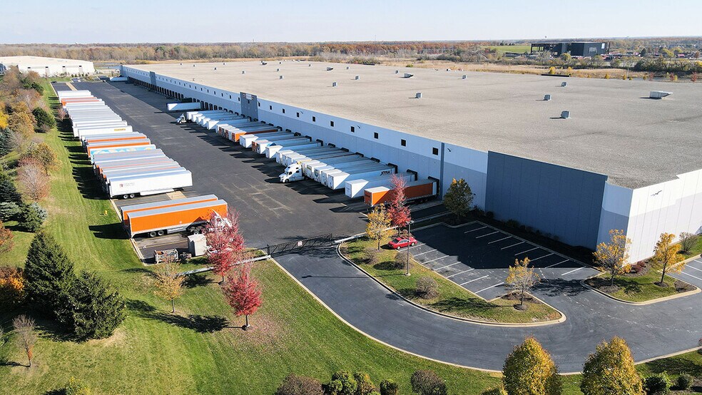 More Photos Of 18801 Oak Park Ave, Tinley Park Warehouse For Lease