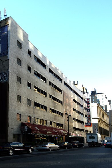 More Photos Of 220 W 31st St, New York Parking Garage For Lease