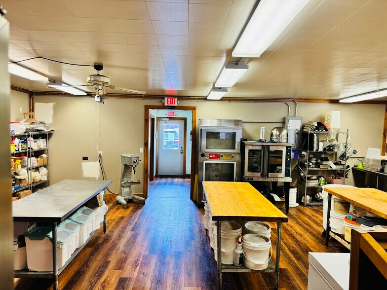 More Photos Of 7251 Bradley St, Lake Tomahawk General Retail For Sale