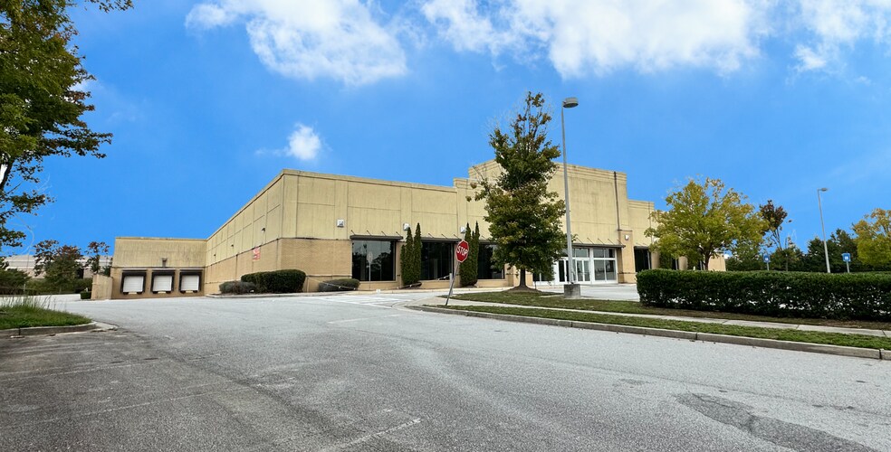 Primary Photo Of 3001 Stonecrest Promenade, Lithonia Freestanding For Sale