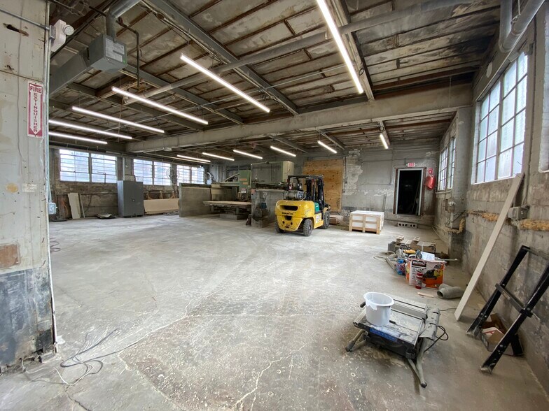 More Photos Of 660 Saw Mill River Rd, Yonkers Manufacturing For Sale