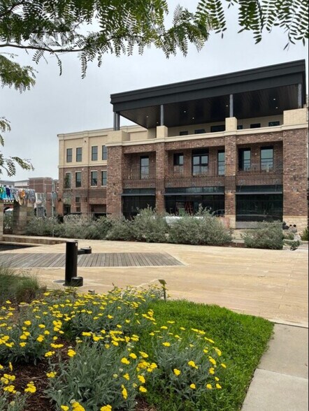 More Photos Of 191 W Main St, Lewisville Storefront Retail Office For Sale