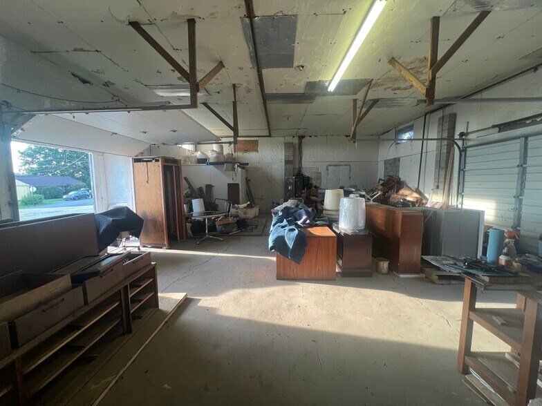 More Photos Of 1205 Spring St, Latrobe Unknown For Lease