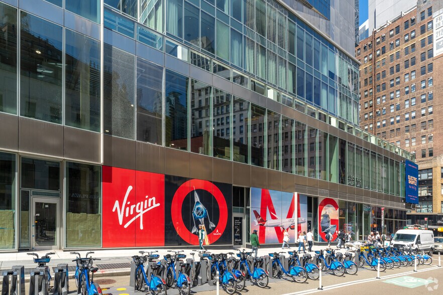 More Photos Of 1227 Broadway, New York Storefront For Lease