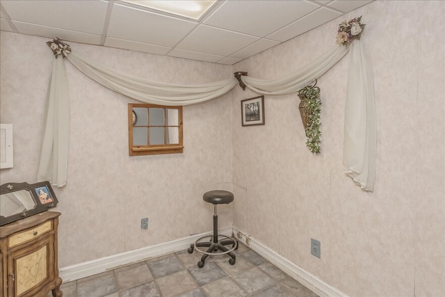 More Photos Of 774 Townline Rd, Hauppauge Research And Development For Sale