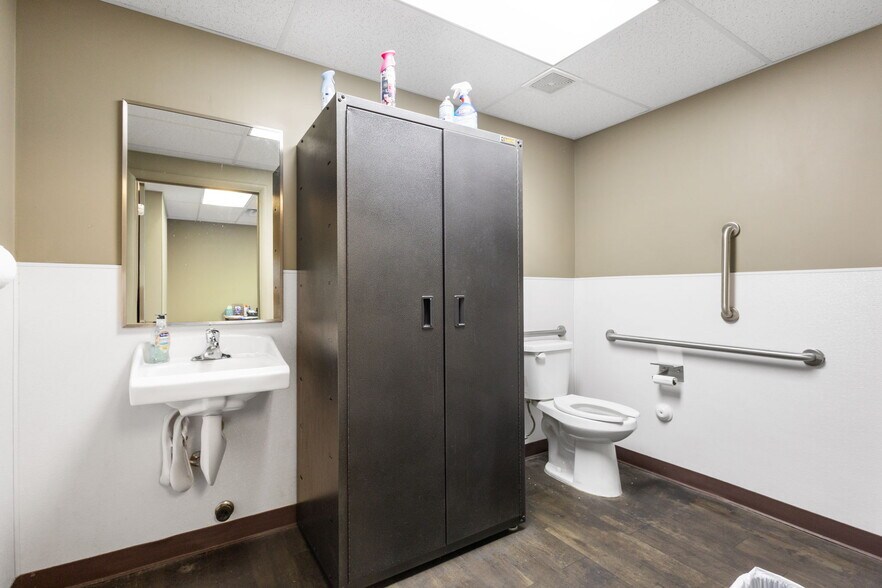 More Photos Of 66 E Cleveland Ave, Salt Lake City Industrial For Sale