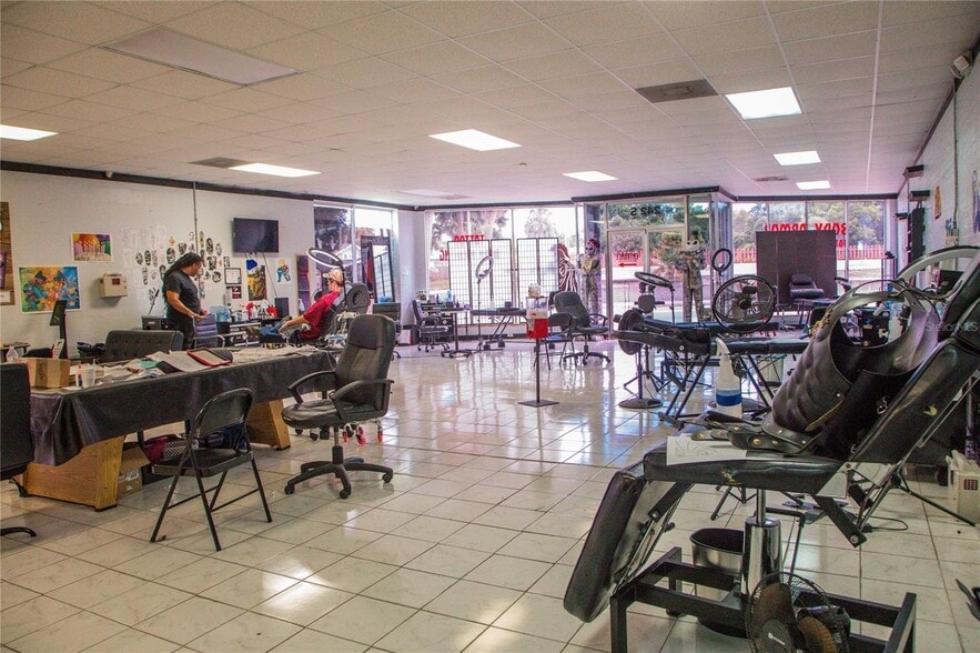 More Photos Of 242 S Scenic Hwy, Lake Wales Auto Repair For Sale