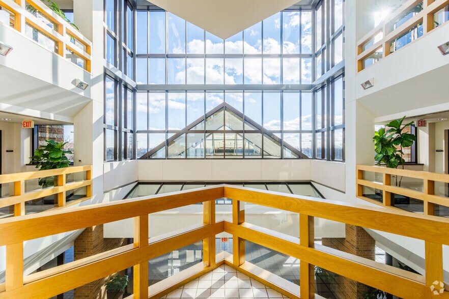 More Photos Of 5315 Elliott Dr, Ypsilanti Medical For Lease