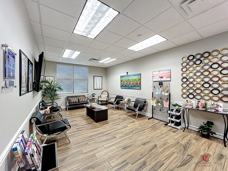 More Photos Of 1507 S Hiawassee Rd, Orlando Medical For Lease