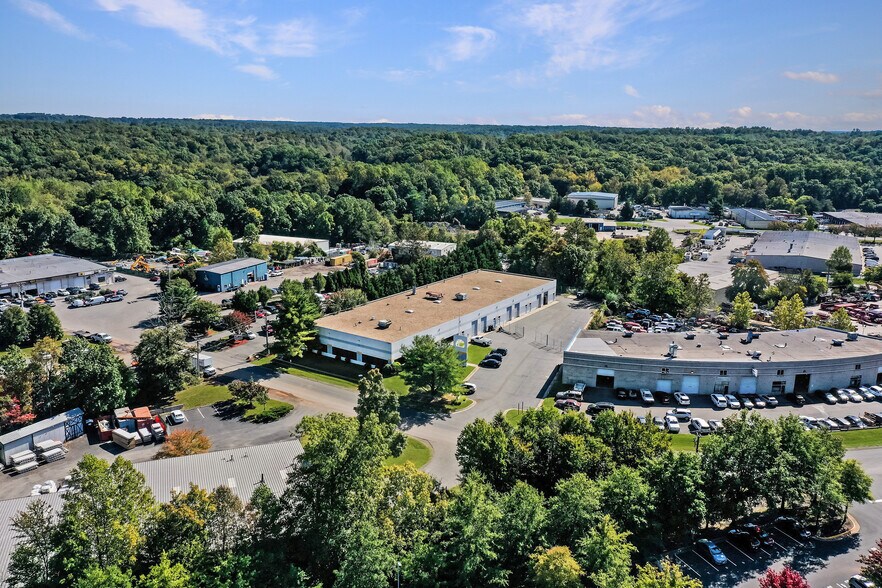 More Photos Of 8197 Euclid Ct, Manassas Park Warehouse For Lease
