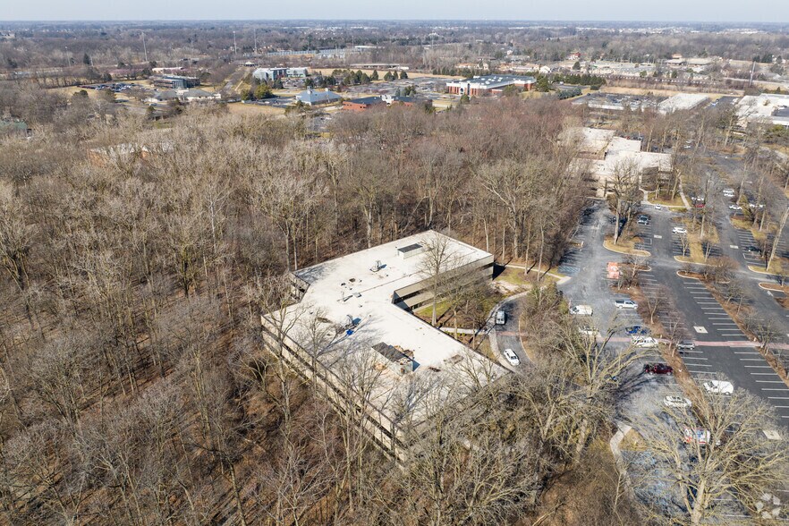 More Photos Of 1695 Indian Wood Cir, Maumee Medical For Lease