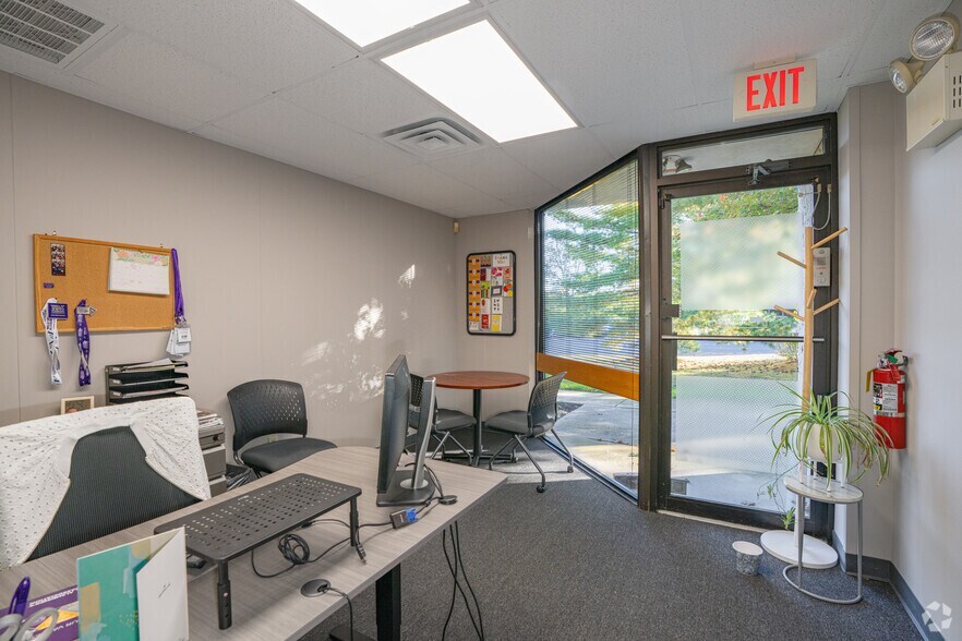 More Photos Of 3 Eves Dr, Marlton Office For Sale