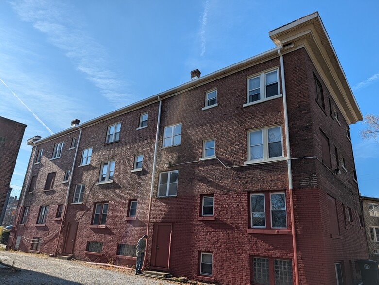 More Photos Of 23 Charlotte St, Akron Apartments For Sale
