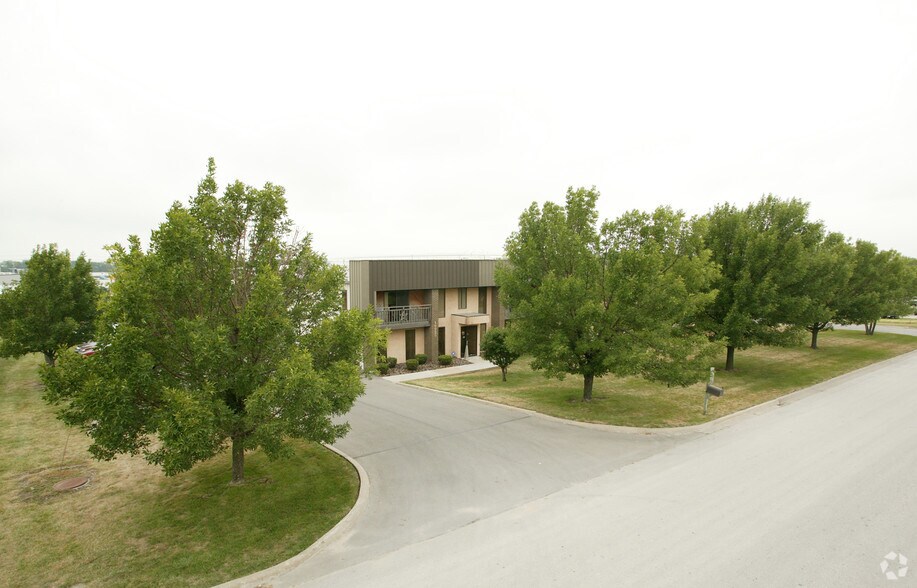 More Photos Of 19935 W 157th St, Olathe Warehouse For Sale