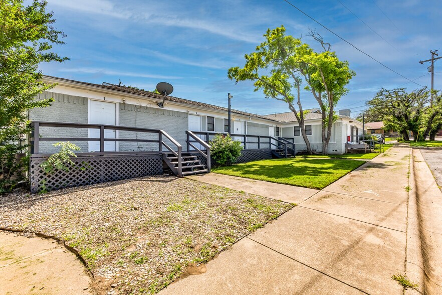More Photos Of 2216 Marilyn St, Weatherford Apartments For Sale