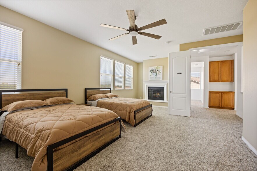 More Photos Of 4375 W Avenue M11, Lancaster Rehabilitation Center For Sale