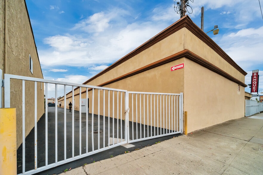 More Photos Of 1830 Rosecrans ave, Gardena Flex For Lease