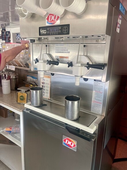 More Photos Of 801 S Main St, Blackwell Fast Food For Sale