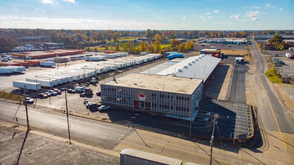 More Photos Of 185 W McLemore Ave, Memphis Truck Terminal For Lease