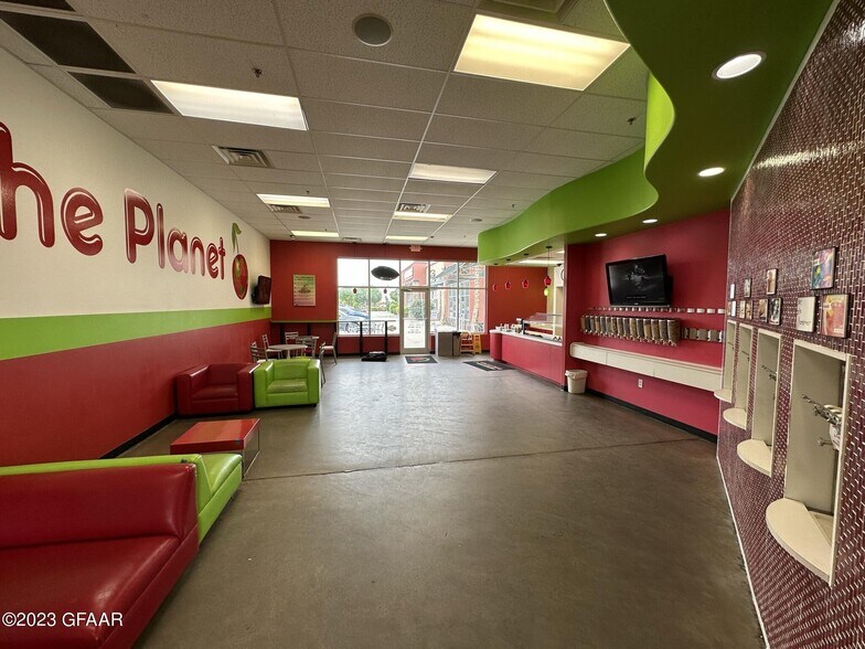 More Photos Of 3221 32nd Ave S, Grand Forks Unknown For Lease