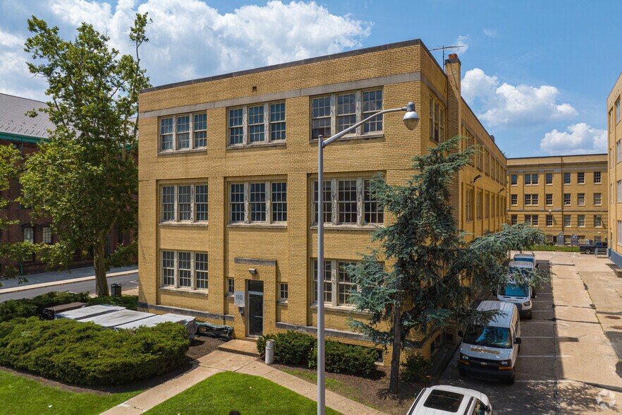 More Photos Of 2275 Bridge St, Philadelphia Unknown For Lease