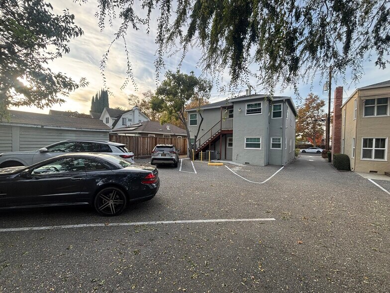 More Photos Of 1130-1132 McKendrie St, San Jose Medical For Lease