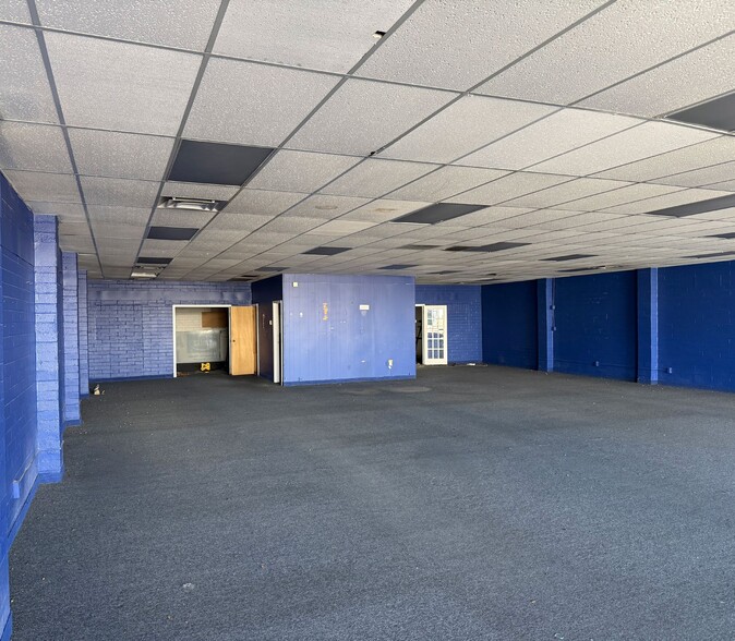 More Photos Of 5300-5320 Menaul Blvd NE, Albuquerque Storefront Retail Office For Lease