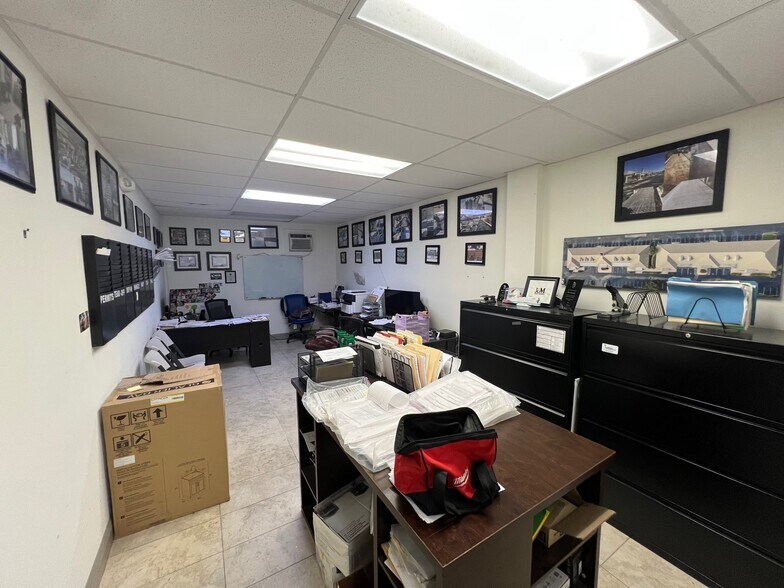 More Photos Of 3551 23rd Ave S, Lake Worth Warehouse For Lease