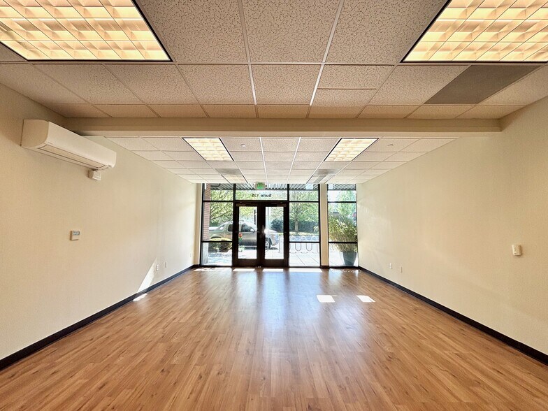 More Photos Of 1127 Broadway St NE, Salem Apartments For Lease