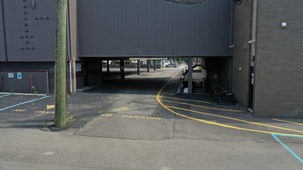 More Photos Of 3490 12 Mile Rd, Berkley General Retail For Sale