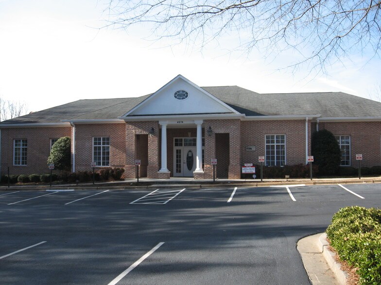 More Photos Of 4574 Lawrenceville Hwy NW, Lilburn Medical For Sale