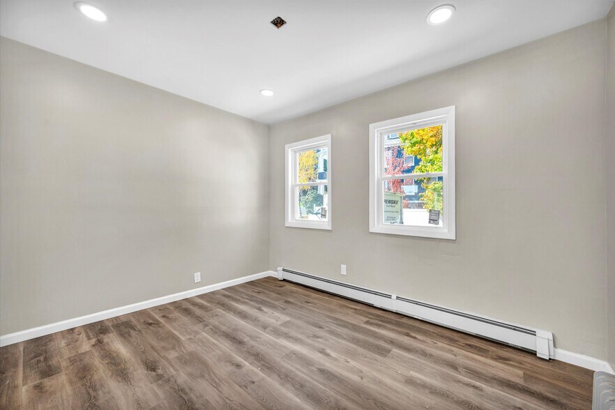 More Photos Of 121 Hillview Ave, Waterbury Apartments For Sale