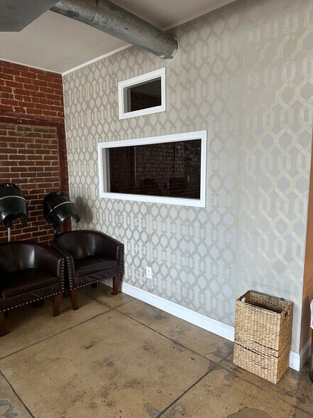 More Photos Of 2112 Morris Ave, Birmingham Office For Lease