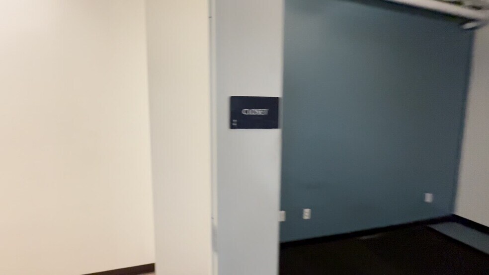 More Photos Of 1512 W Slauson Ave, Los Angeles Office For Lease