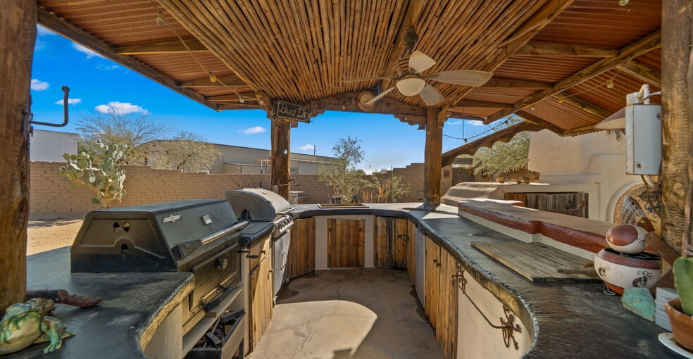 More Photos Of 1935 E Joy Ranch Rd, Phoenix Specialty For Sale