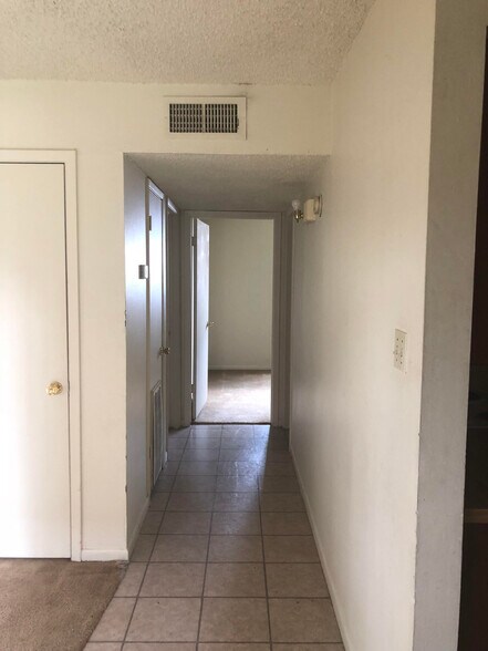 More Photos Of 750 S 3rd St, Silsbee Apartments For Sale