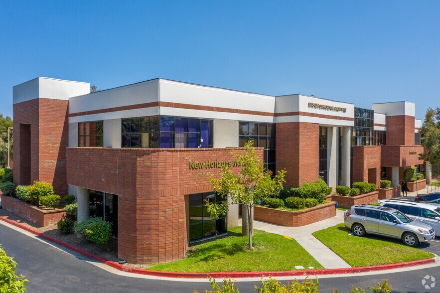 More Photos Of 6044 Cornerstone Ct W, San Diego Unknown For Lease