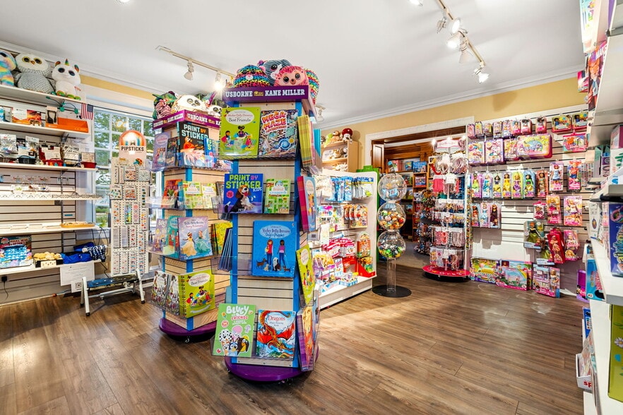 More Photos Of 504 Main St, Medfield Office For Sale