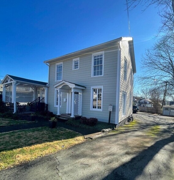 More Photos Of 1821 Cumberland Ave, Charlotte Medical For Lease