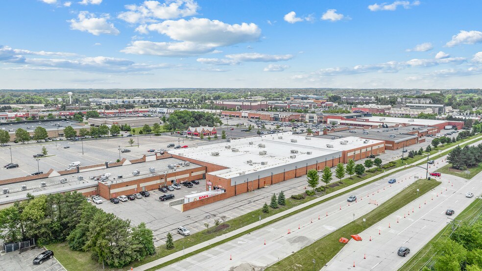 Primary Photo Of 43455-43825 W Oaks Dr, Novi Unknown For Lease
