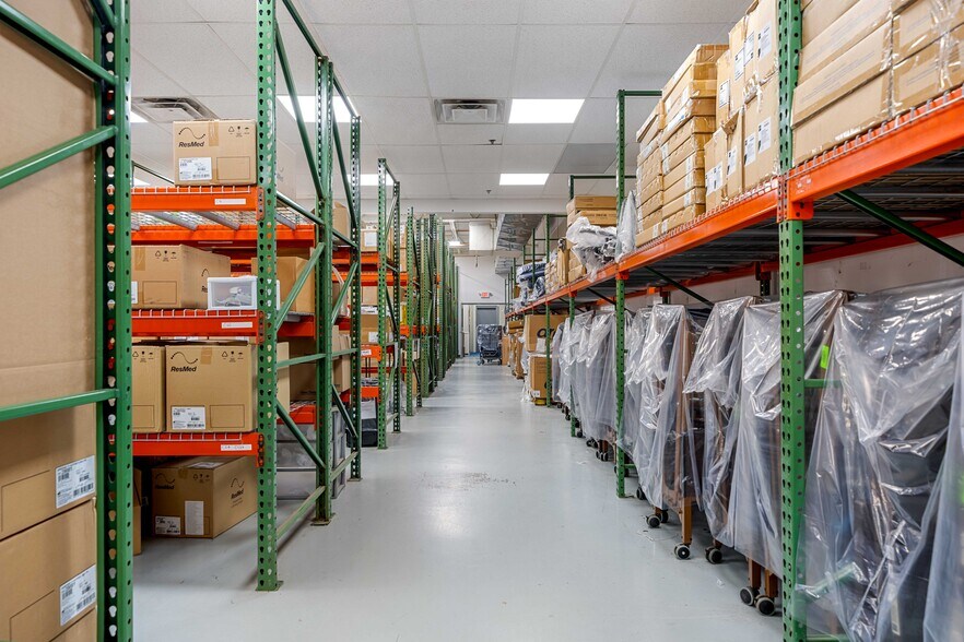 More Photos Of 63 Neck Rd, Haverhill Light Manufacturing For Sale