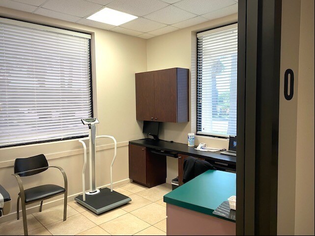 More Photos Of 3326 Watters Rd, Pasadena Medical For Sale